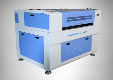 क्राफ्ट/प्लेक्सीग्लास के लिए सफेद और नीली Co2 लेजर उत्कीर्णन मशीन
